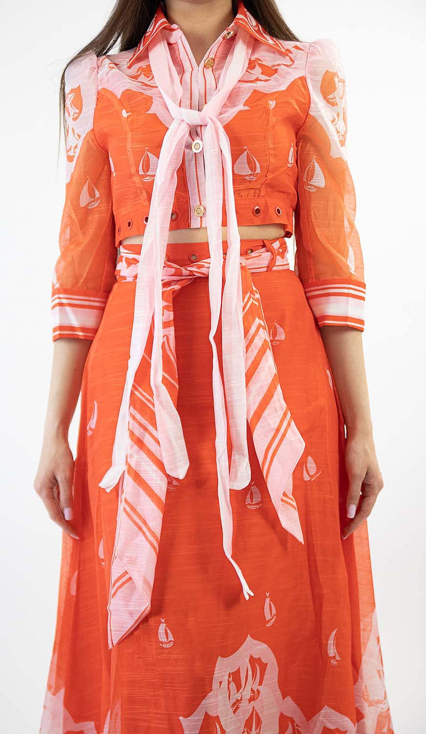 Costum lung June